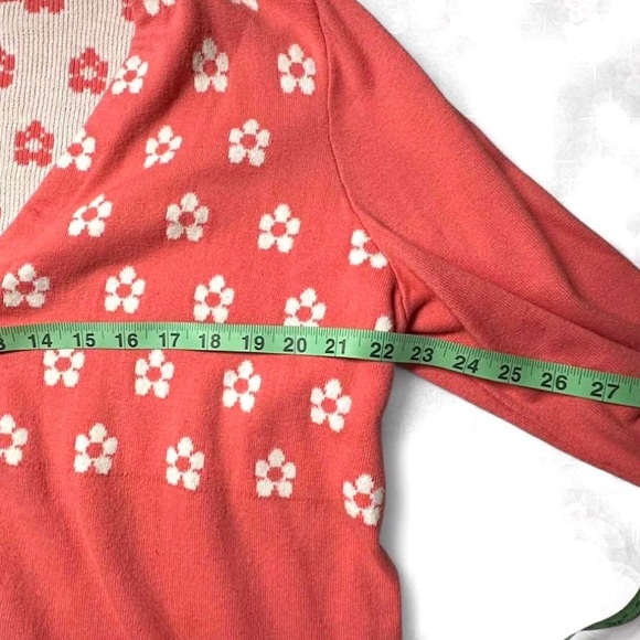 Y2K Girly Colorful Flower Cardigan With Flower Button Closure. - Picture 4 of 7